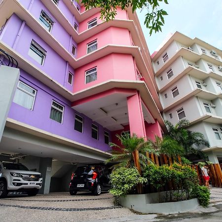 Myspace Hotel @Bgc Pasig City Exterior foto