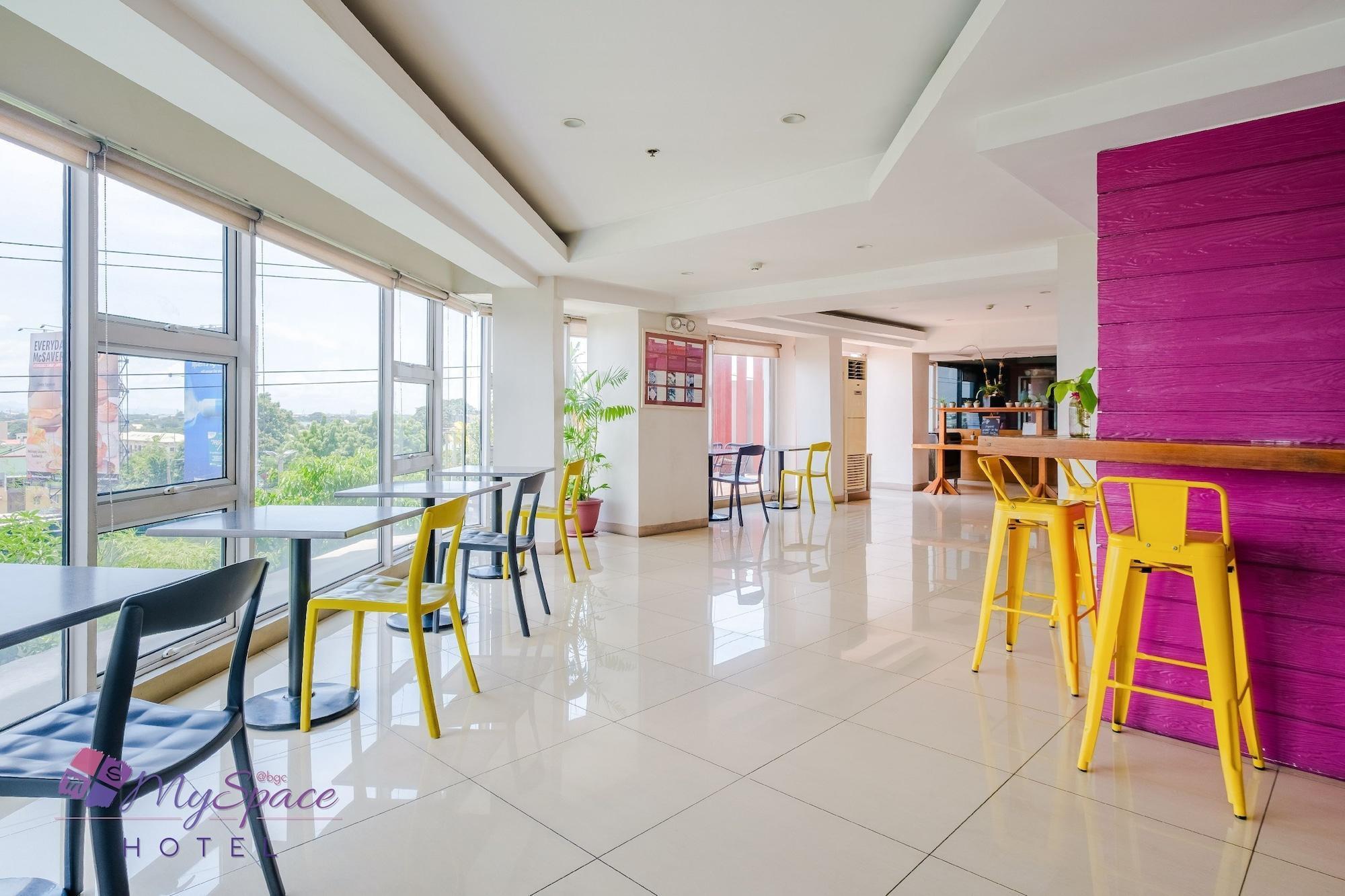 Myspace Hotel @Bgc Pasig City Exterior foto