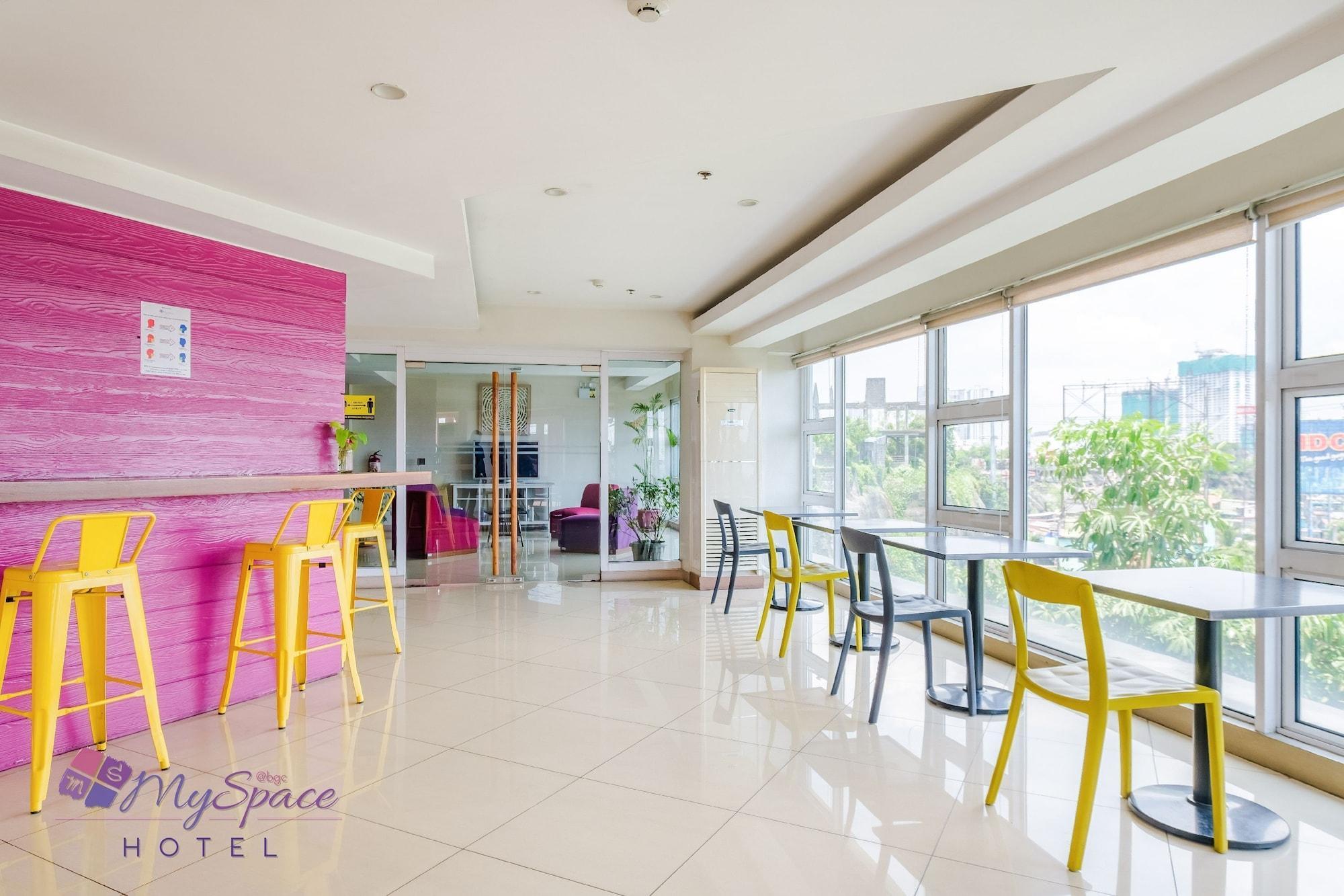 Myspace Hotel @Bgc Pasig City Exterior foto