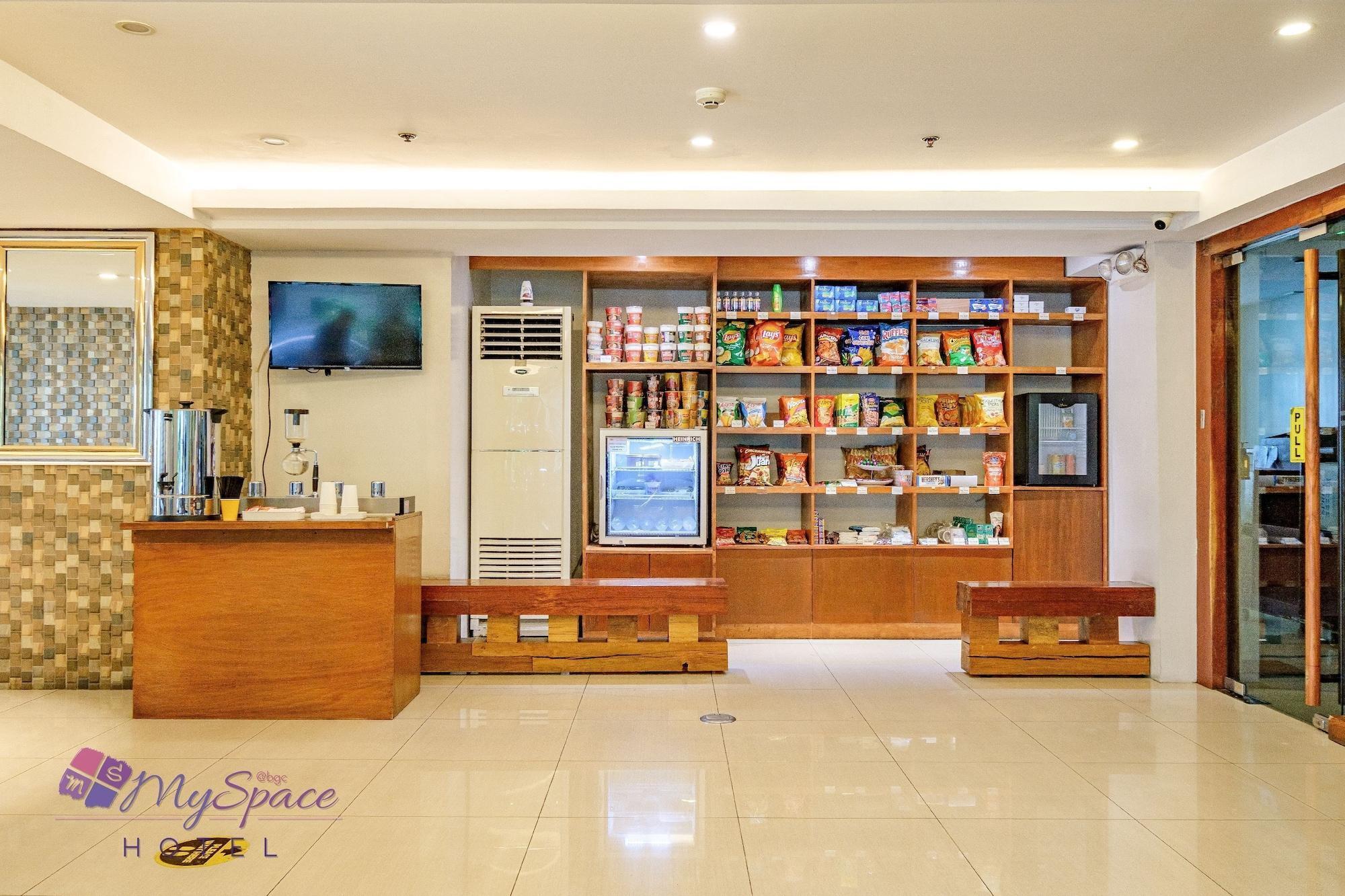 Myspace Hotel @Bgc Pasig City Exterior foto